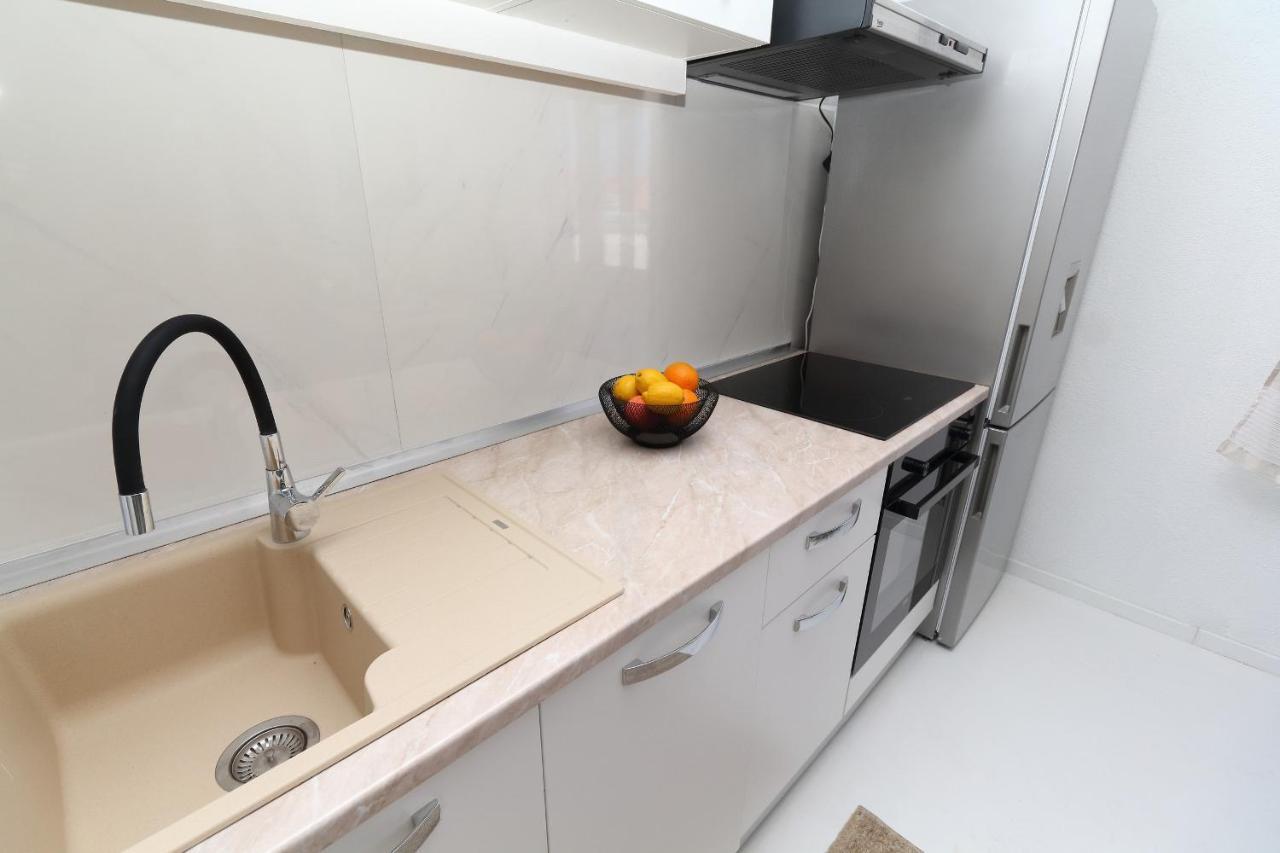 Apartmani Kike Makarska Eksteriør bilde