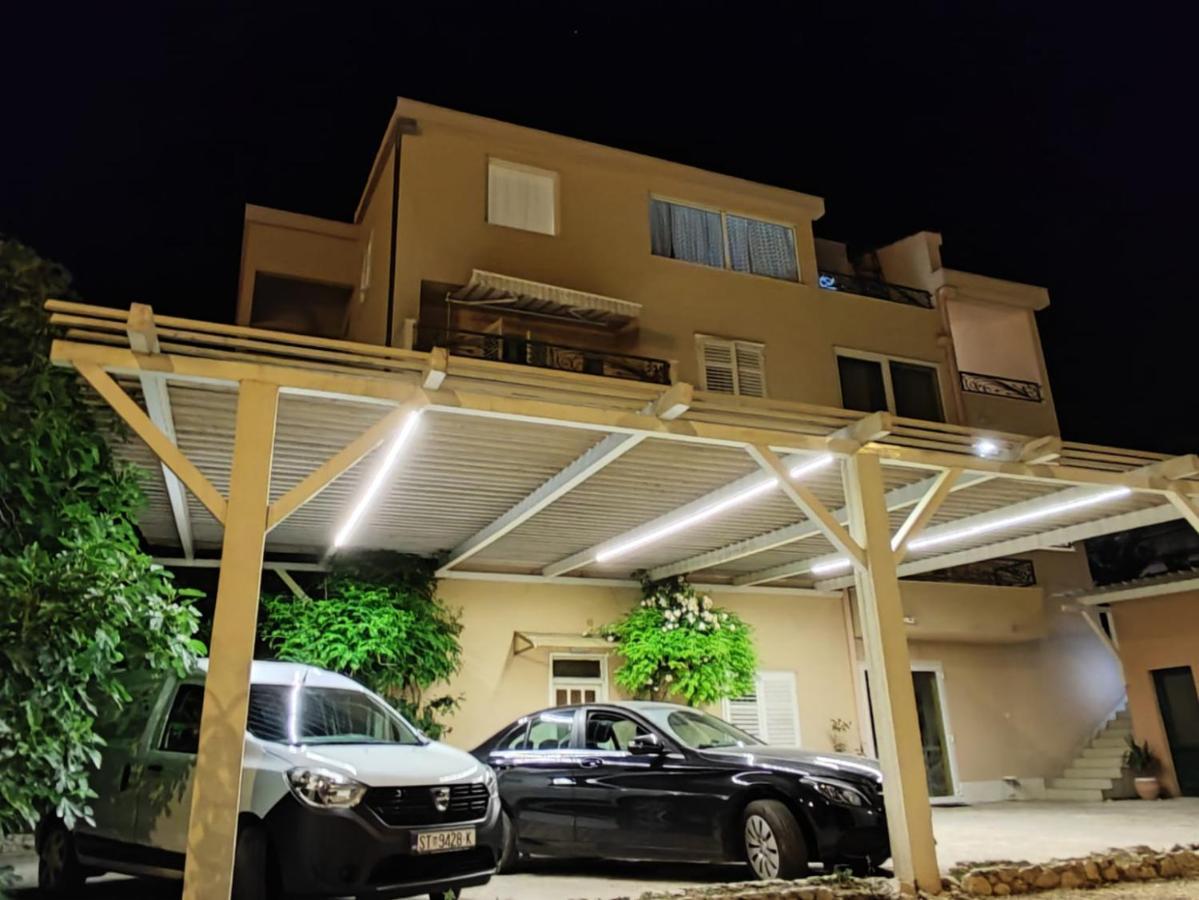 Apartmani Kike Makarska Eksteriør bilde